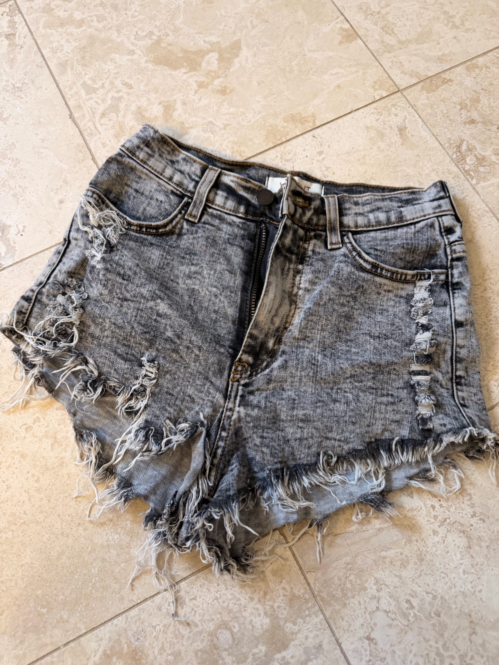 Distressed High-Waist Women's Denim Shorts - Gray